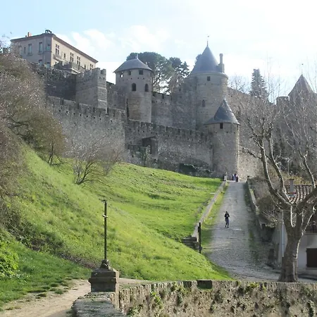 La Caponniere