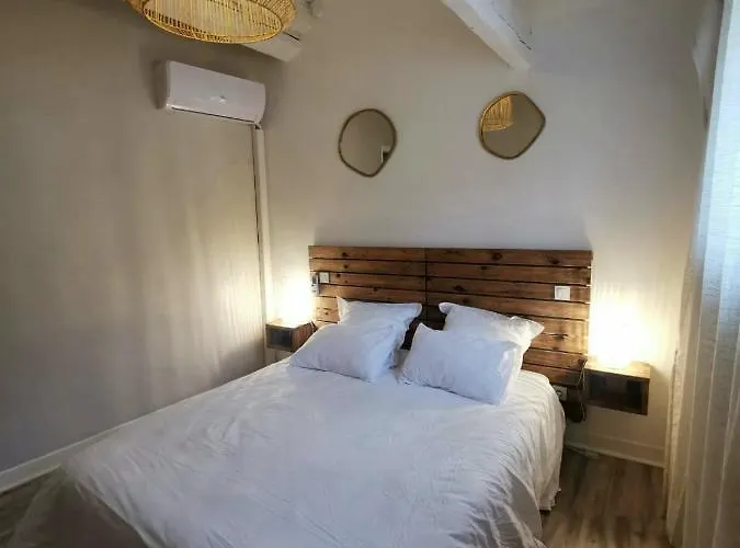 La Caponniere