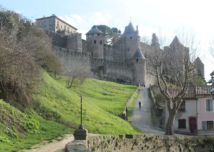 La Caponniere